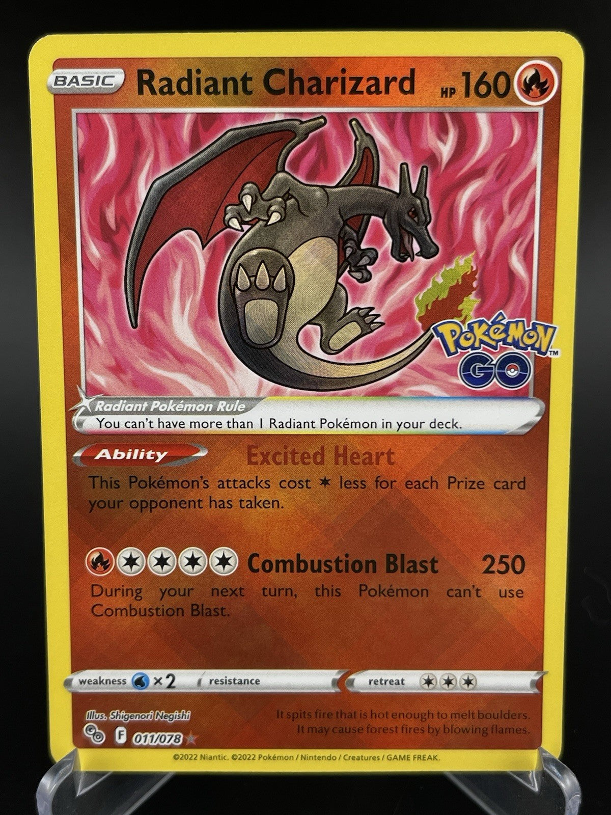 Radiant Charizard 011/078 Pokémon GO Holo Rare Pokémon TCG Card NM