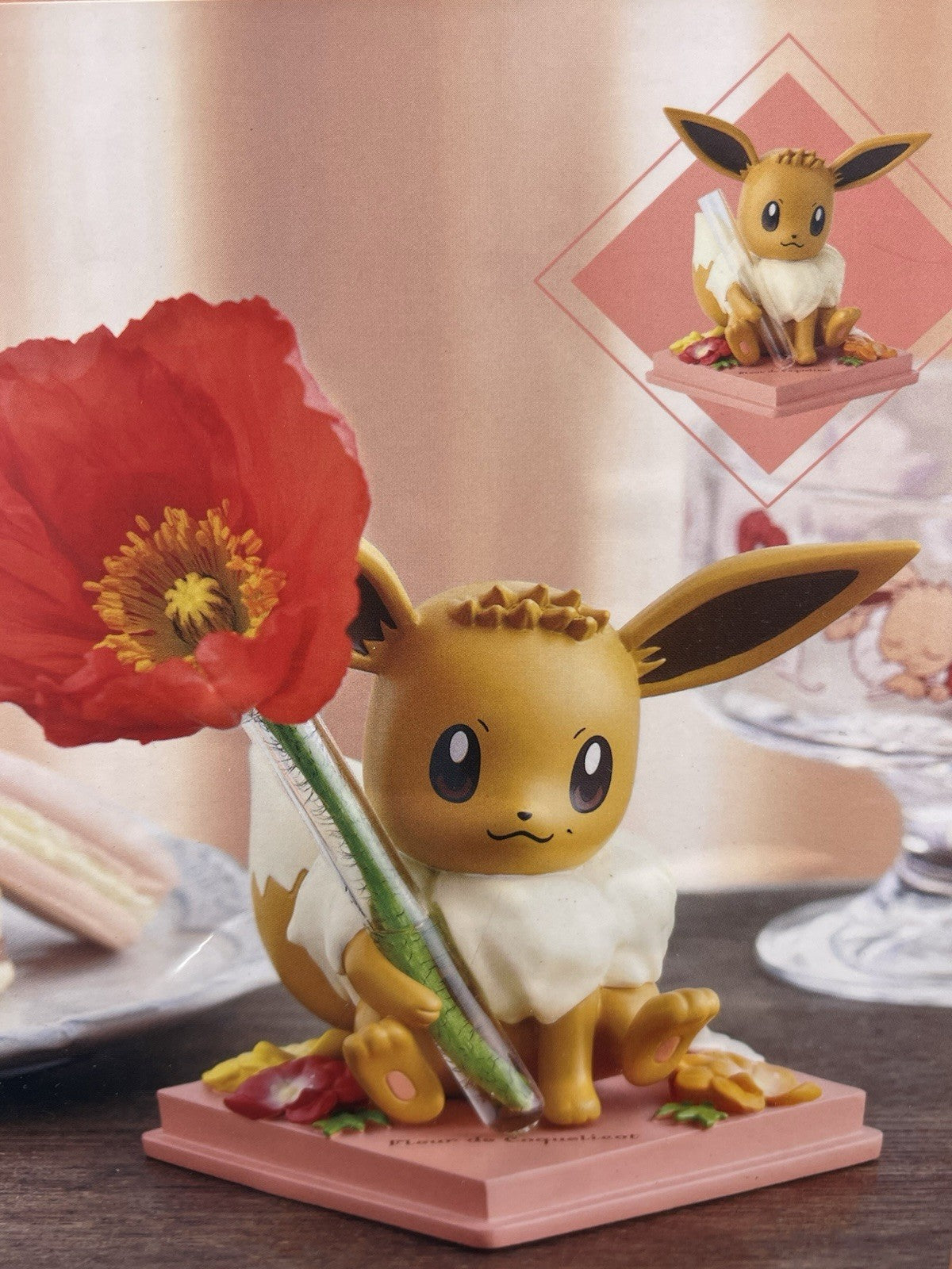 Eevee Eievui Fleur de Coquelicot Vase Figure Pokemon Center Japan New Authentic