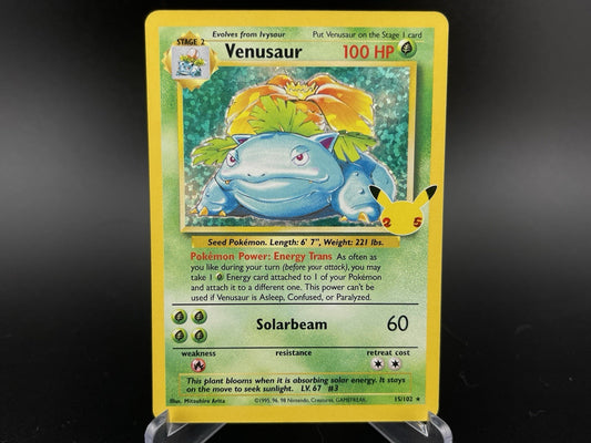Venusaur 15/102 Holo Rare Celebrations 25th Anniversary Pokémon TCG Card NM